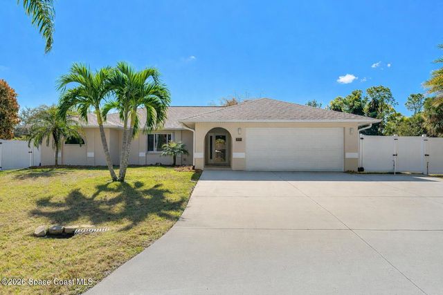 100 Echo Court SE, Palm Bay, FL 32909