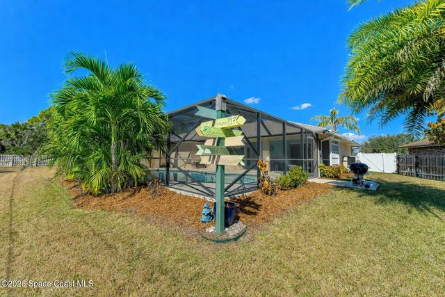 100 Echo Court SE, Palm Bay, FL 32909
