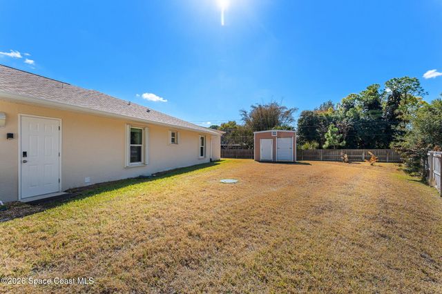 100 Echo Court SE, Palm Bay, FL 32909