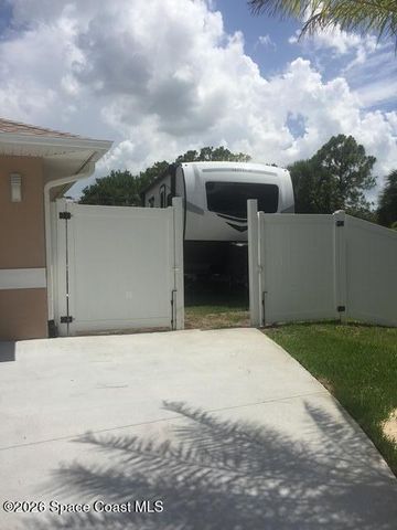 100 Echo Court SE, Palm Bay, FL 32909