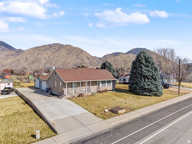 598 W 1600 N, Mapleton, UT 84664