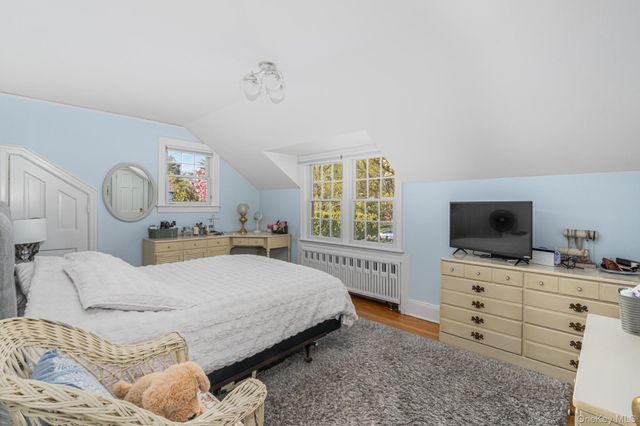 38 Prospect Avenue, Garden City, NY 11530