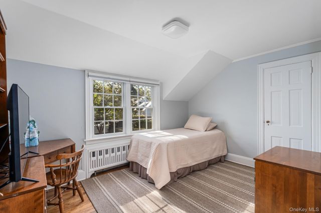 38 Prospect Avenue, Garden City, NY 11530