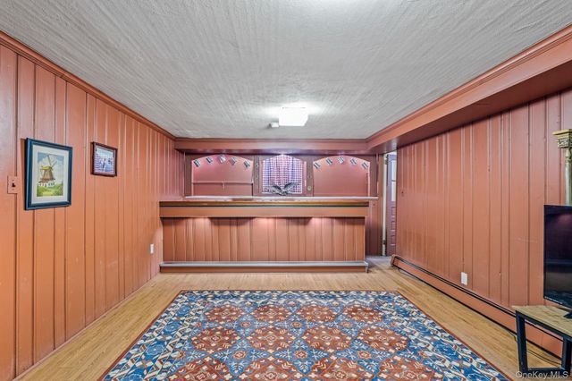 38 Prospect Avenue, Garden City, NY 11530