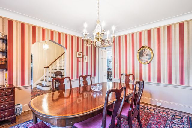 38 Prospect Avenue, Garden City, NY 11530