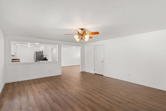 2711 Elliott Avenue, Medford, OR 97501