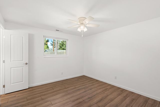 2711 Elliott Avenue, Medford, OR 97501