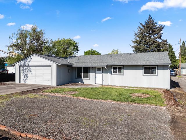 2711 Elliott Avenue, Medford, OR 97501