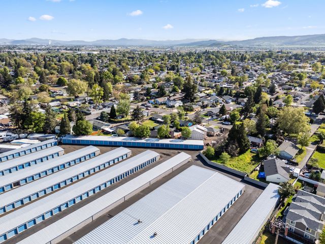 2711 Elliott Avenue, Medford, OR 97501