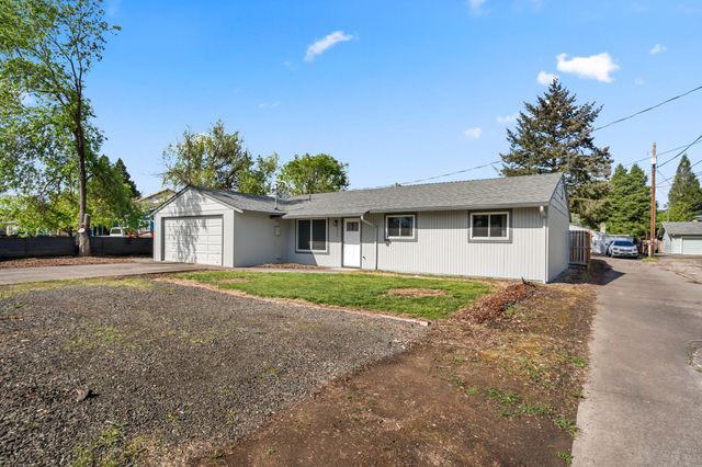 2711 Elliott Avenue, Medford, OR 97501