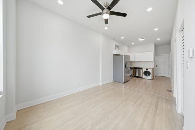 2145 W 18th Place 1F, Chicago, IL 60608