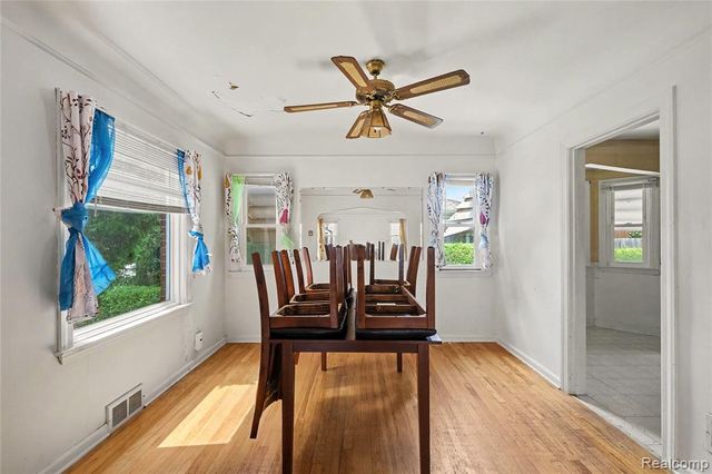 1129 E Bristol Road, Burton, MI 48529