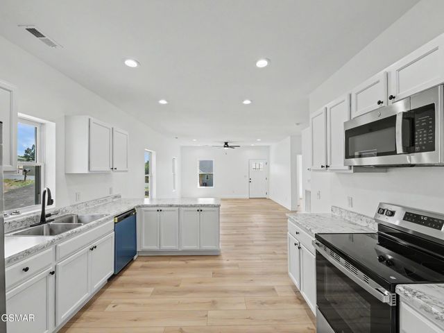 2435 Scenic Mountain Drive, Sevierville, TN 37876