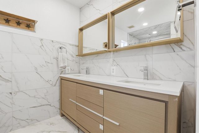 14203 SHILOH COURT, Hudson, FL 34667