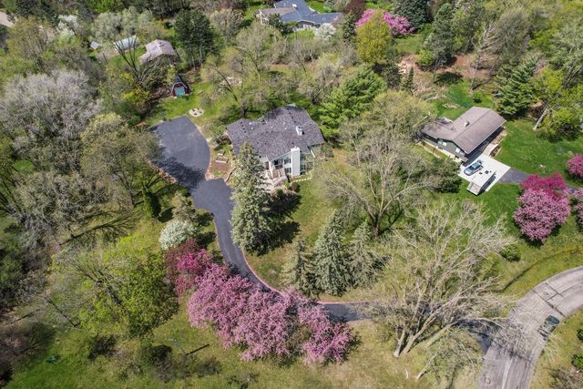 2211 Lenwood Drive SW, Rochester, MN 55902