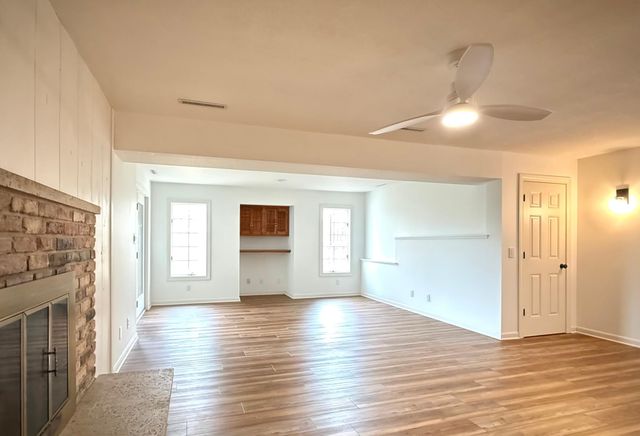 2211 Lenwood Drive SW, Rochester, MN 55902