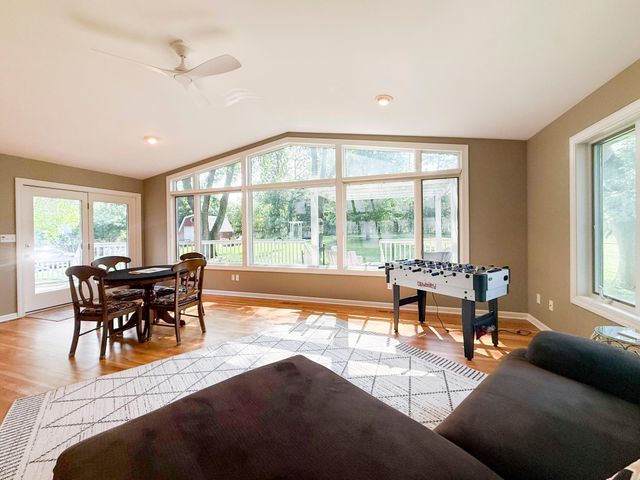 2211 Lenwood Drive SW, Rochester, MN 55902