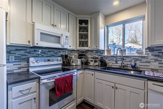 12409 121st Street E, Puyallup, WA 98374