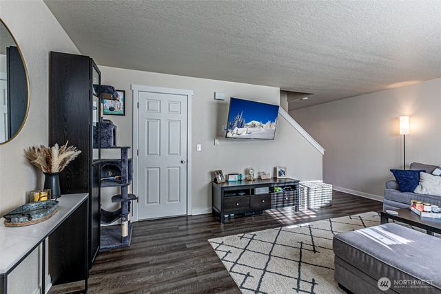 12409 121st Street E, Puyallup, WA 98374