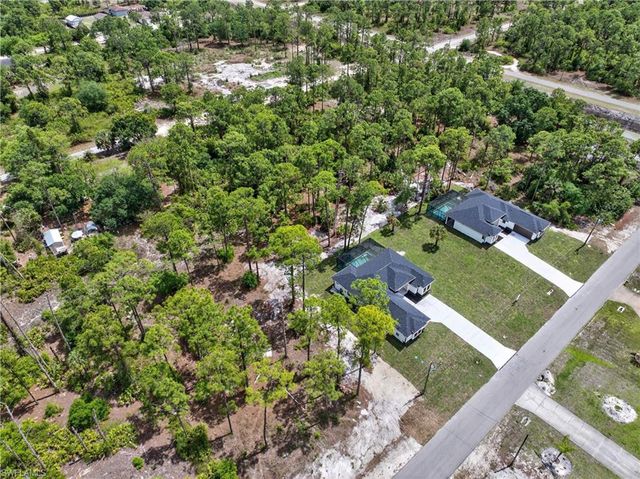 819 Moore AVE, Lehigh Acres, FL 33972