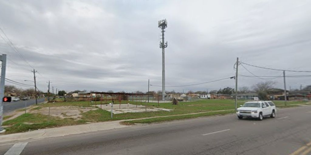 2701 Greenwood Dr, Corpus Christi, TX 78405 — photo 5