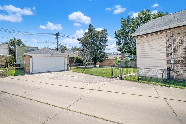 3425 Elmwood Avenue, Berwyn, IL 60402