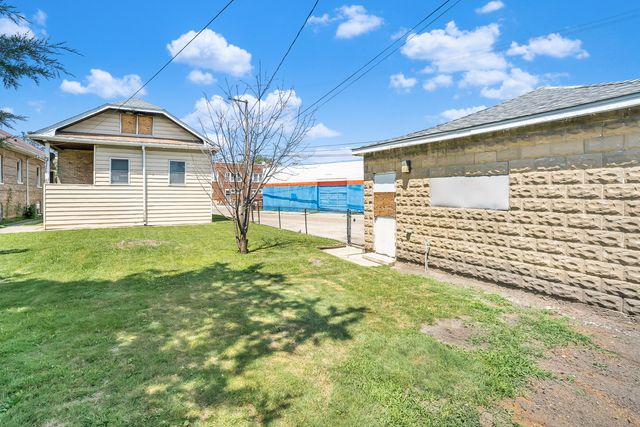 3425 Elmwood Avenue, Berwyn, IL 60402