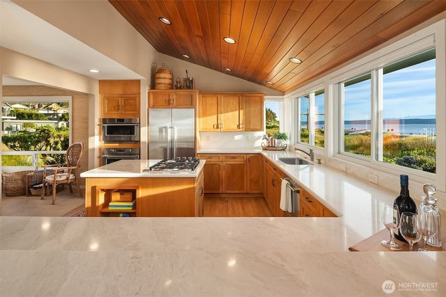 309 Seascape Dr., Camano Island, WA 98282