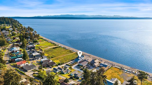 309 Seascape Dr., Camano Island, WA 98282