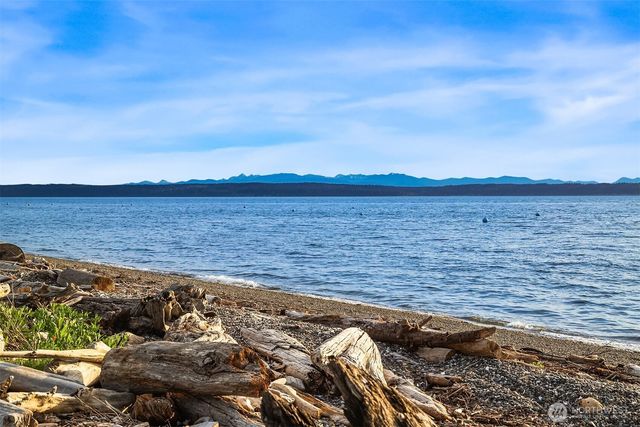 309 Seascape Dr., Camano Island, WA 98282