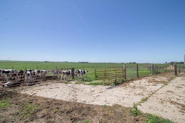 270 31st Street, Hills, MN 56138