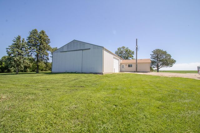 270 31st Street, Hills, MN 56138