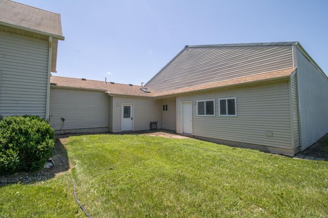 270 31st Street, Hills, MN 56138