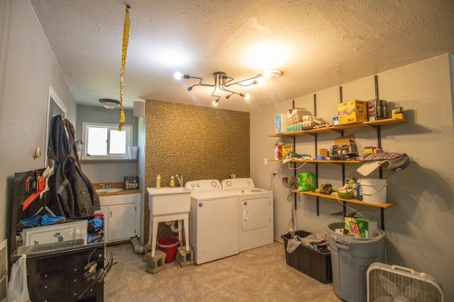 270 31st Street, Hills, MN 56138