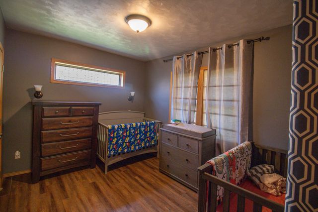 270 31st Street, Hills, MN 56138