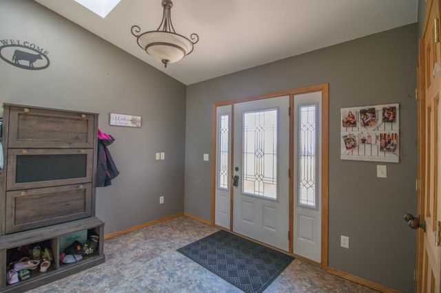 270 31st Street, Hills, MN 56138