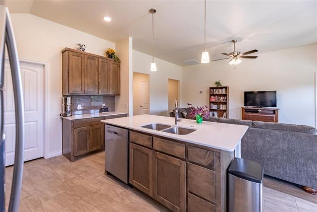 517 Prairie Drive, Guthrie, OK 73044