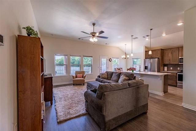 517 Prairie Drive, Guthrie, OK 73044