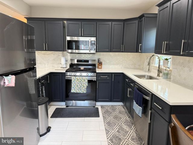 309 W EVERGREEN AVE, Somerdale, NJ 08083