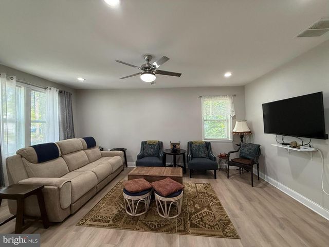 309 W EVERGREEN AVE, Somerdale, NJ 08083