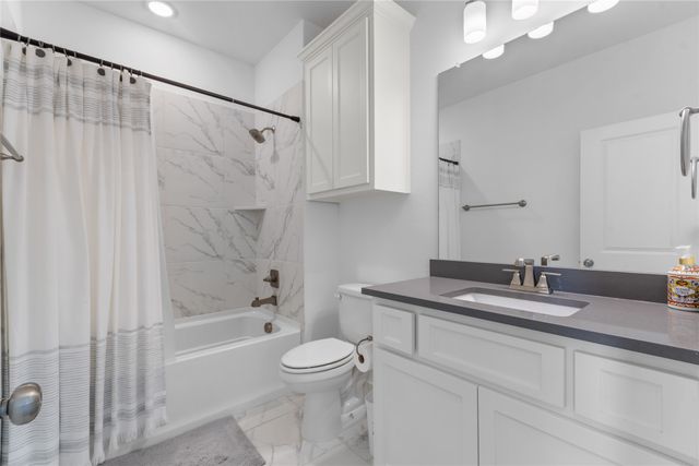 523 Cobblestone Lane, Irving, TX 75039