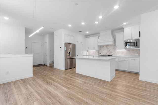 523 Cobblestone Lane, Irving, TX 75039