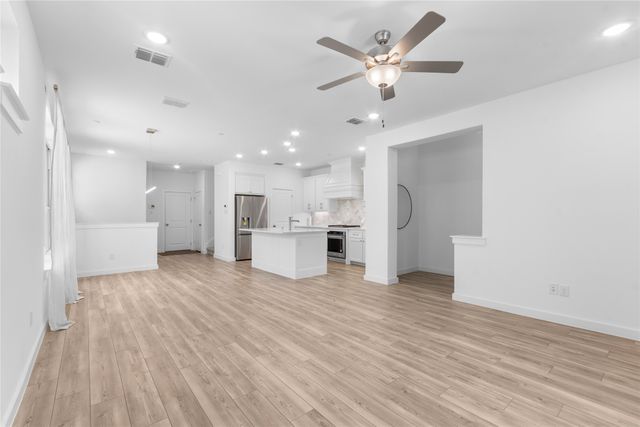 523 Cobblestone Lane, Irving, TX 75039