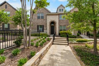 523 Cobblestone Lane, Irving, TX 75039
