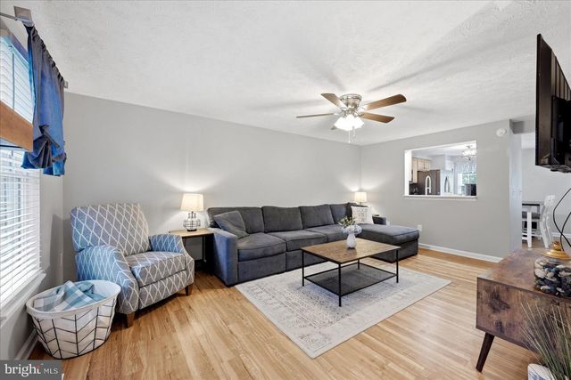44084 FERNCLIFF TER, Ashburn, VA 20147