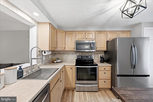44084 FERNCLIFF TER, Ashburn, VA 20147
