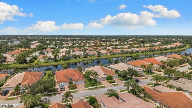 7620 Rozzini LN, Naples, FL 34114