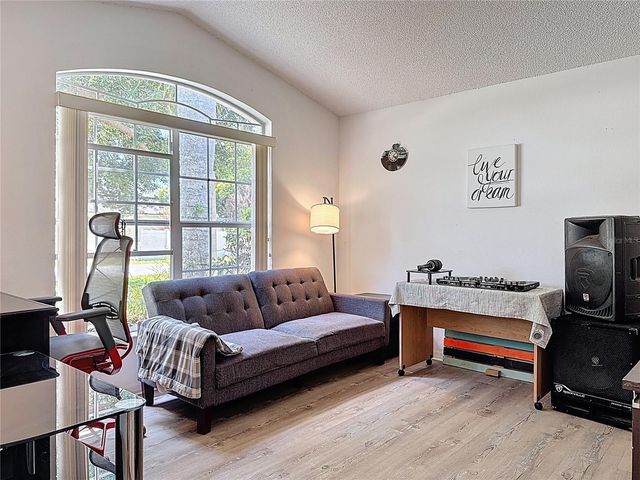 566 MONTANA AVENUE, Davenport, FL 33897