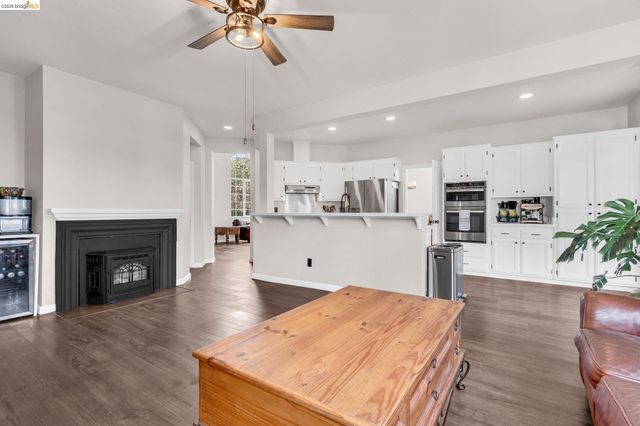 2158 Newport Ct, Discovery Bay, CA 94505