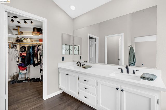 2158 Newport Ct, Discovery Bay, CA 94505